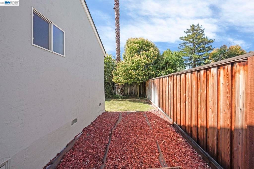 Image 40 of property listing at 2765 Kennedy St, Livermore, CA 94551