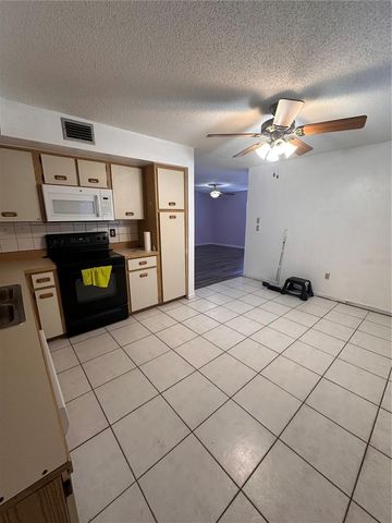 2016 OAK MEADOW CIRCLE, South Daytona, FL 32119