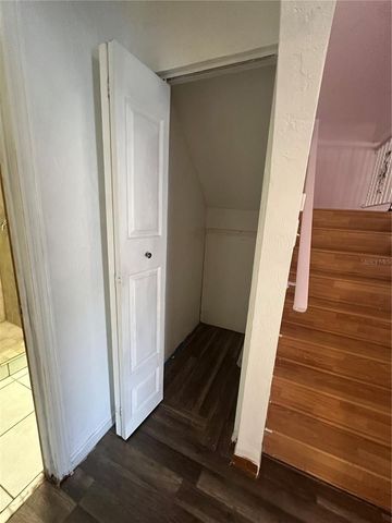 2016 OAK MEADOW CIRCLE, South Daytona, FL 32119