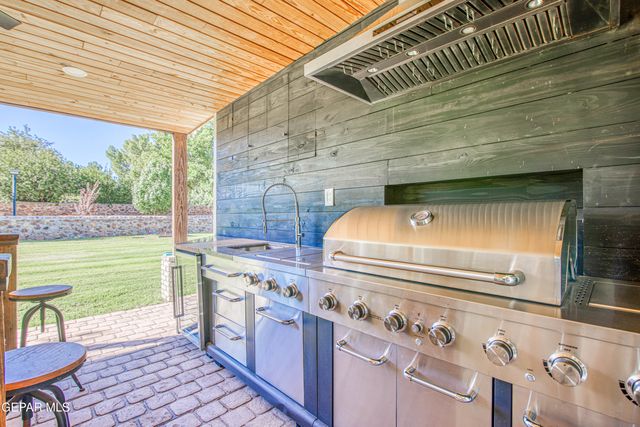 716 MEADOWLARK Drive, El Paso, TX 79922