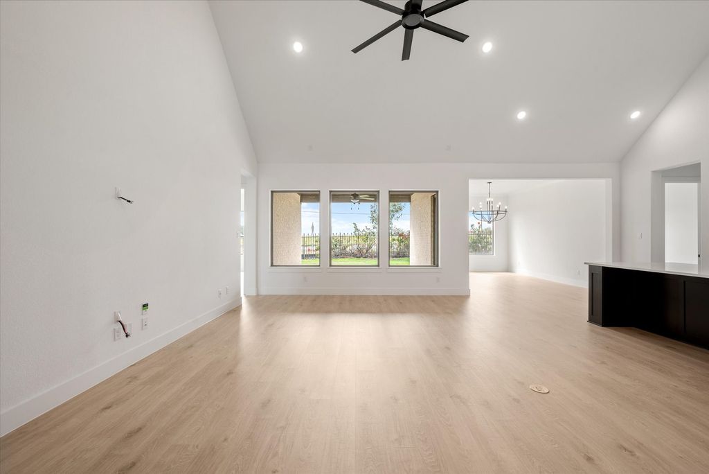 property-img