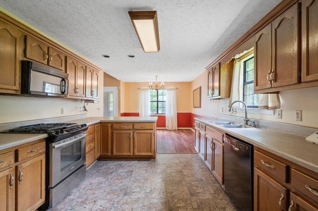 326 Fallen Leaf Drive, Soddy Daisy, TN 37379