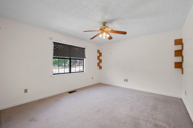 326 Fallen Leaf Drive, Soddy Daisy, TN 37379