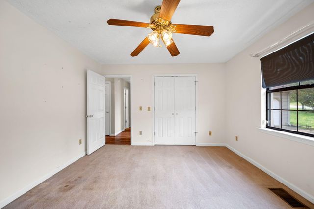 326 Fallen Leaf Drive, Soddy Daisy, TN 37379