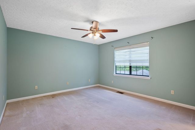 326 Fallen Leaf Drive, Soddy Daisy, TN 37379