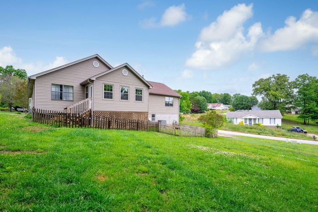 326 Fallen Leaf Drive, Soddy Daisy, TN 37379