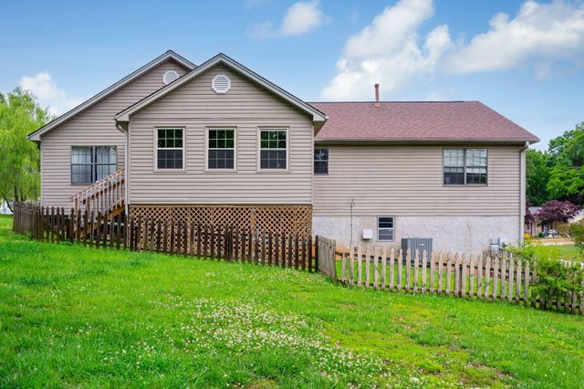326 Fallen Leaf Drive, Soddy Daisy, TN 37379