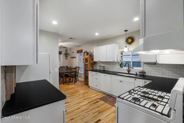 6885 Hazel St, Bonners Ferry, ID 83805