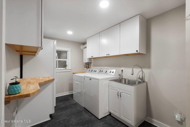 6885 Hazel St, Bonners Ferry, ID 83805