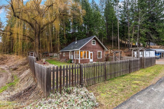 6885 Hazel St, Bonners Ferry, ID 83805