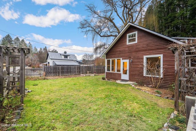 6885 Hazel St, Bonners Ferry, ID 83805