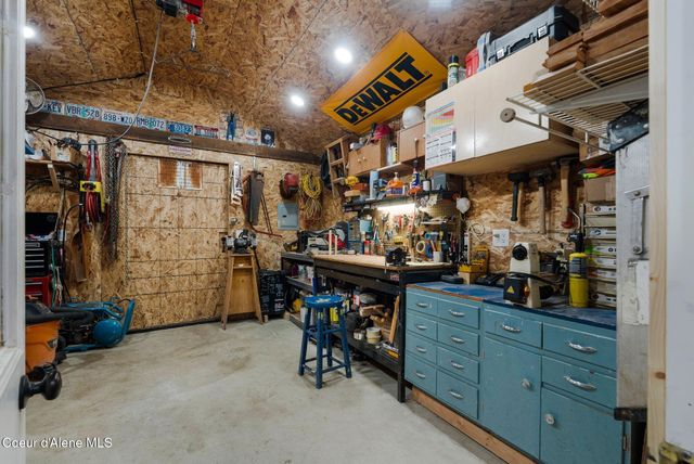 6885 Hazel St, Bonners Ferry, ID 83805