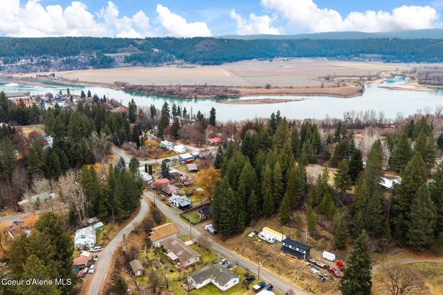 6885 Hazel St, Bonners Ferry, ID 83805