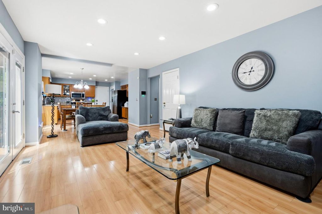 Image 13 of property listing at 15401 PINE TREE CT, Bowie, MD 20721