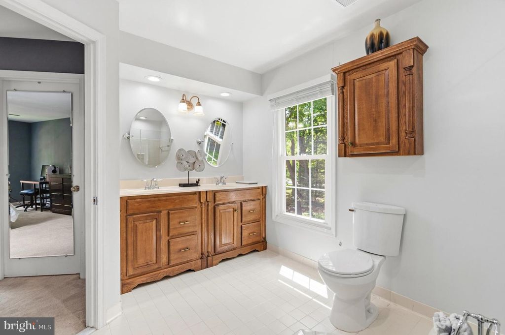 Image 24 of property listing at 15401 PINE TREE CT, Bowie, MD 20721