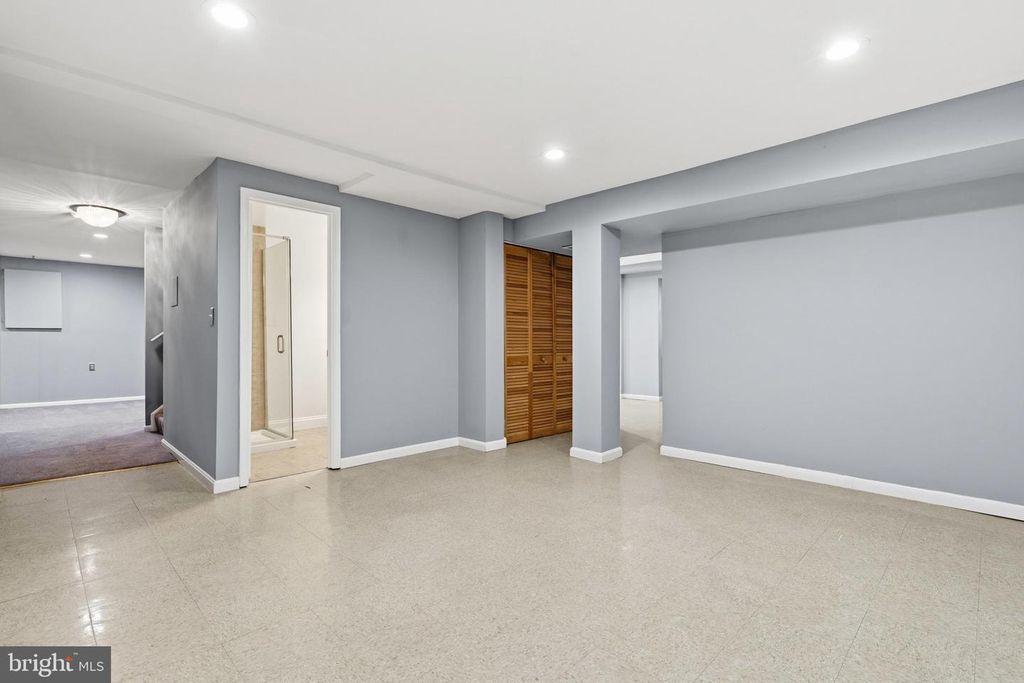 Image 31 of property listing at 15401 PINE TREE CT, Bowie, MD 20721