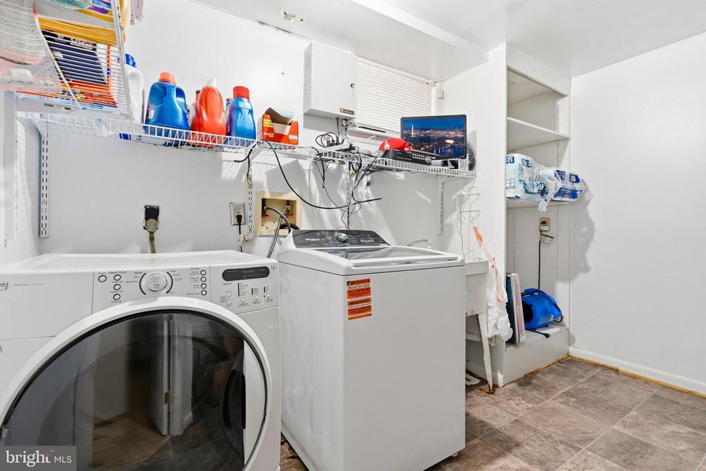 Image 33 of property listing at 15401 PINE TREE CT, Bowie, MD 20721