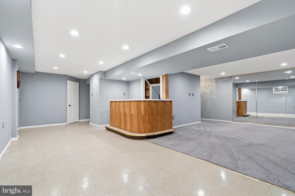 Image 36 of property listing at 15401 PINE TREE CT, Bowie, MD 20721