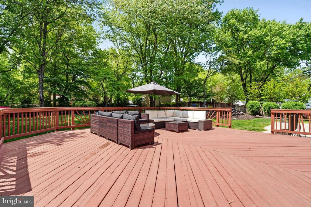 Image 39 of property listing at 15401 PINE TREE CT, Bowie, MD 20721