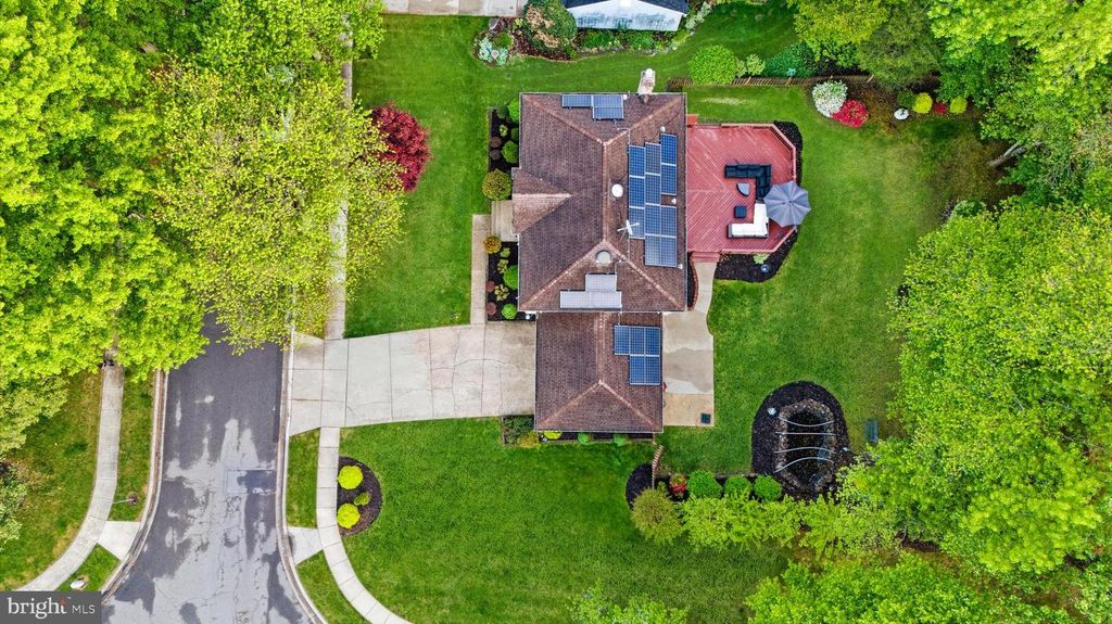 Image 43 of property listing at 15401 PINE TREE CT, Bowie, MD 20721