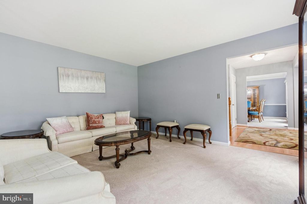 Image 7 of property listing at 15401 PINE TREE CT, Bowie, MD 20721