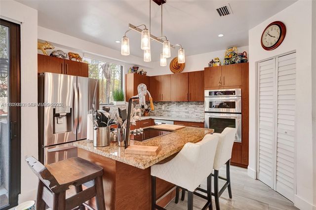 21388 Marina Cove Circle 13G, Aventura, FL 33180