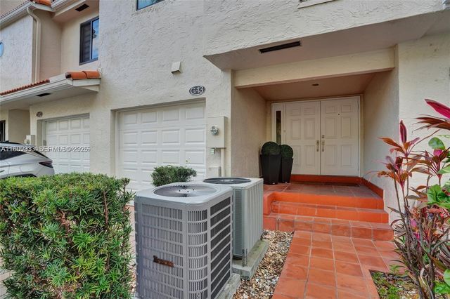 21388 Marina Cove Circle 13G, Aventura, FL 33180