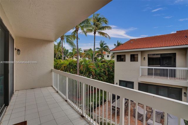 21388 Marina Cove Circle 13G, Aventura, FL 33180