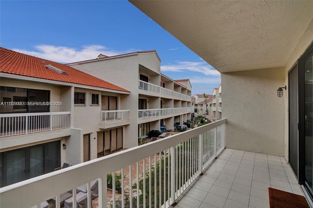 21388 Marina Cove Circle 13G, Aventura, FL 33180