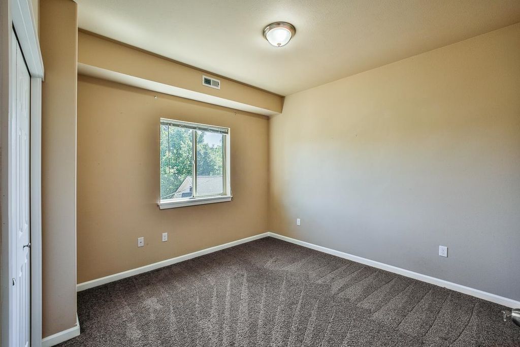 915 E Augusta Ave, Spokane, WA 99207 photo 13