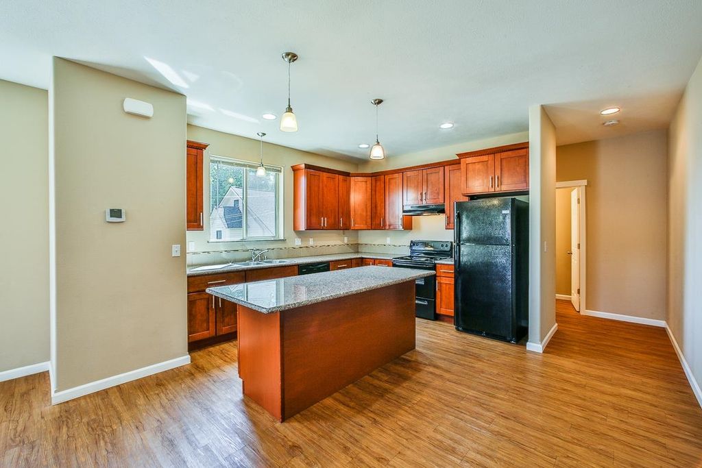 915 E Augusta Ave, Spokane, WA 99207 photo 8