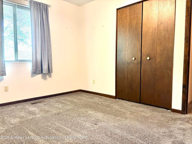 637 Green Street, Grand Ledge, MI 48837