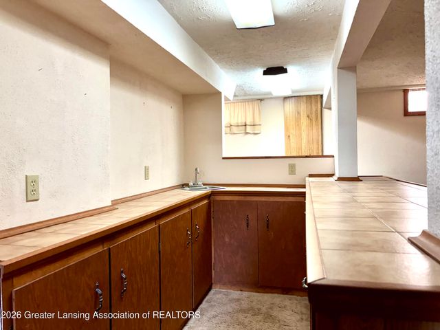 637 Green Street, Grand Ledge, MI 48837