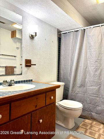 637 Green Street, Grand Ledge, MI 48837