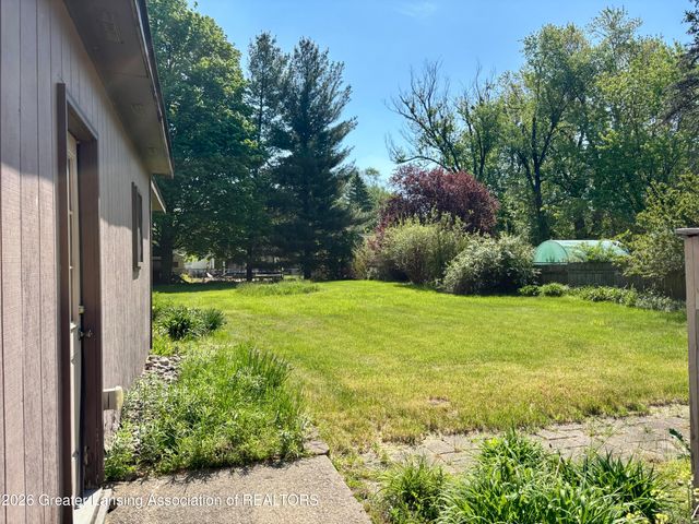 637 Green Street, Grand Ledge, MI 48837