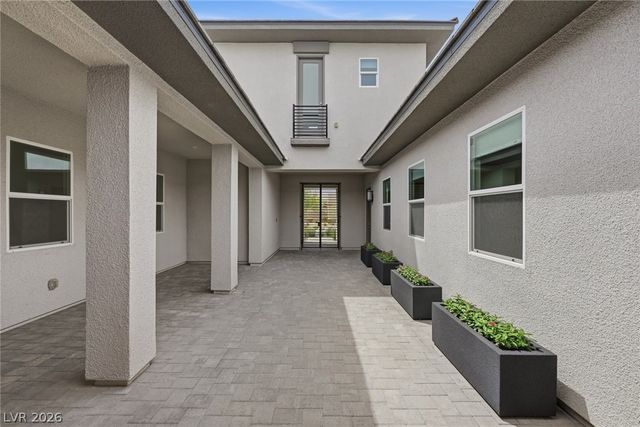 6130 Pebble Glen Court, Las Vegas, NV 89149