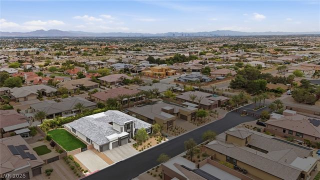 6130 Pebble Glen Court, Las Vegas, NV 89149