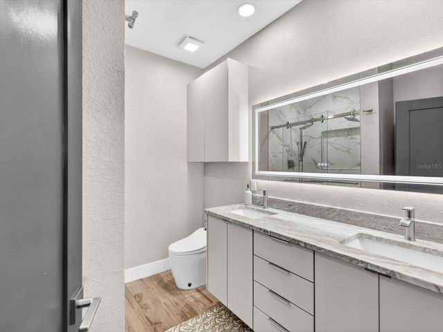 5000 CULBREATH KEY WAY 9-116, Tampa, FL 33611