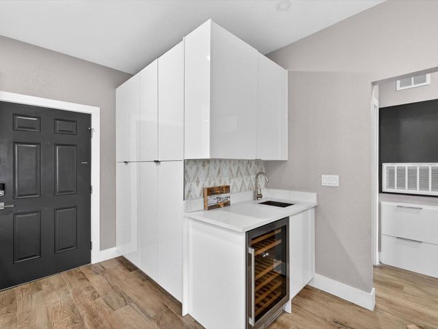 5000 CULBREATH KEY WAY 9-116, Tampa, FL 33611