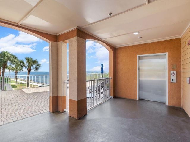 5000 CULBREATH KEY WAY 9-116, Tampa, FL 33611