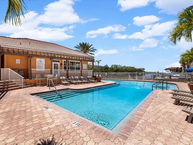 5000 CULBREATH KEY WAY 9-116, Tampa, FL 33611