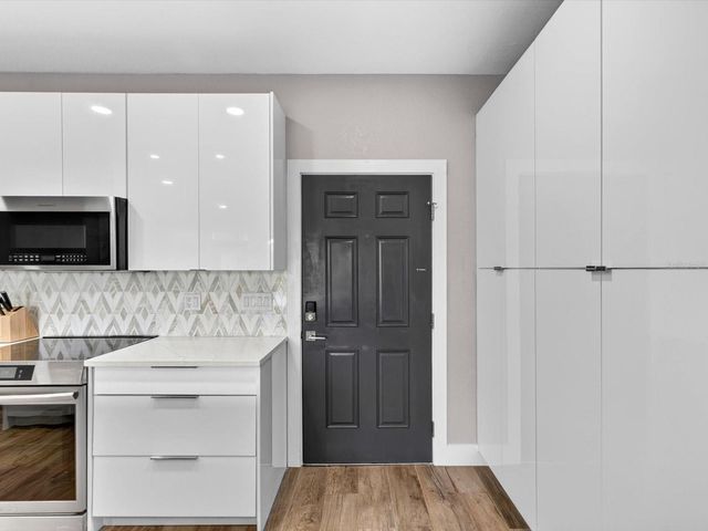 5000 CULBREATH KEY WAY 9-116, Tampa, FL 33611