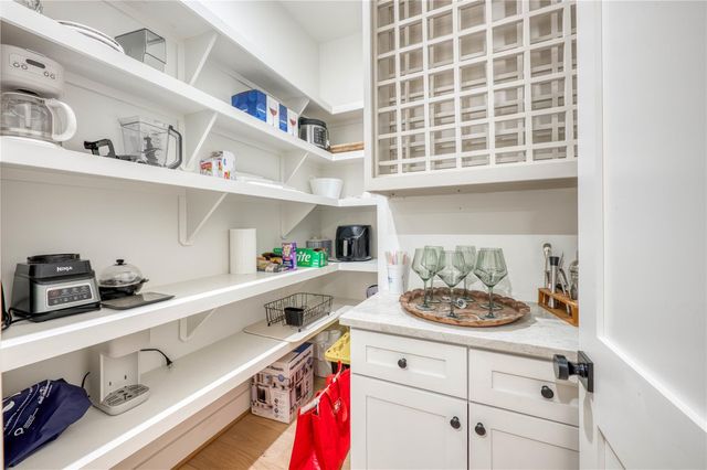 2001 Granite Cove RD, Kingsland, TX 78639