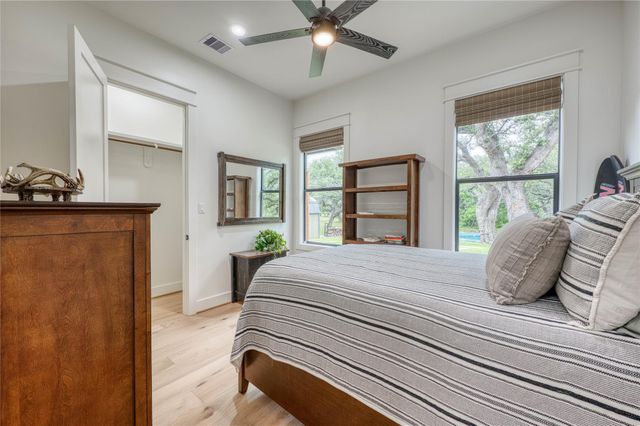 2001 Granite Cove RD, Kingsland, TX 78639