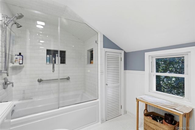 71 Hollow Road, Stony Brook, NY 11790