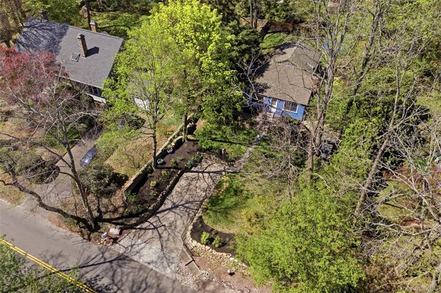 71 Hollow Road, Stony Brook, NY 11790