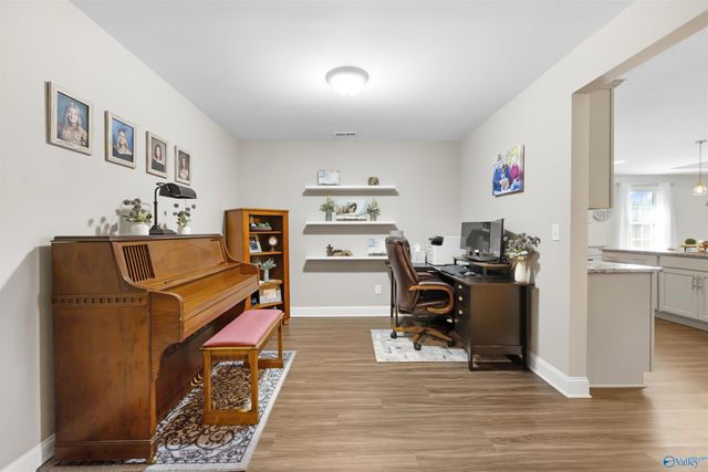 372 Willow Bank Circle, Decatur, AL 35603