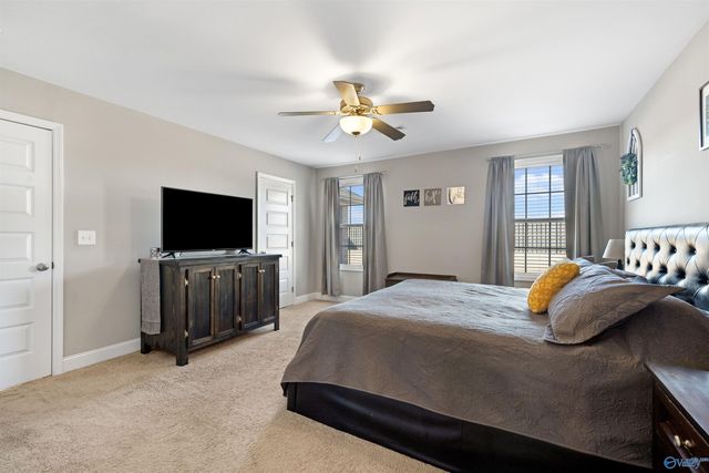 372 Willow Bank Circle, Decatur, AL 35603