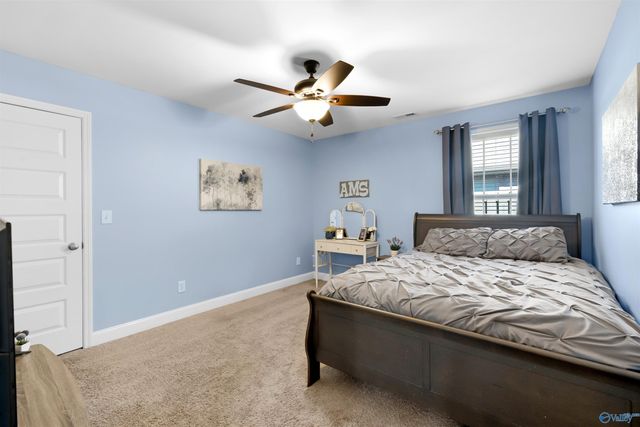 372 Willow Bank Circle, Decatur, AL 35603