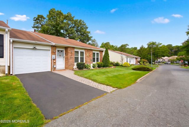 252 Martine Way, Lakewood, NJ 08701